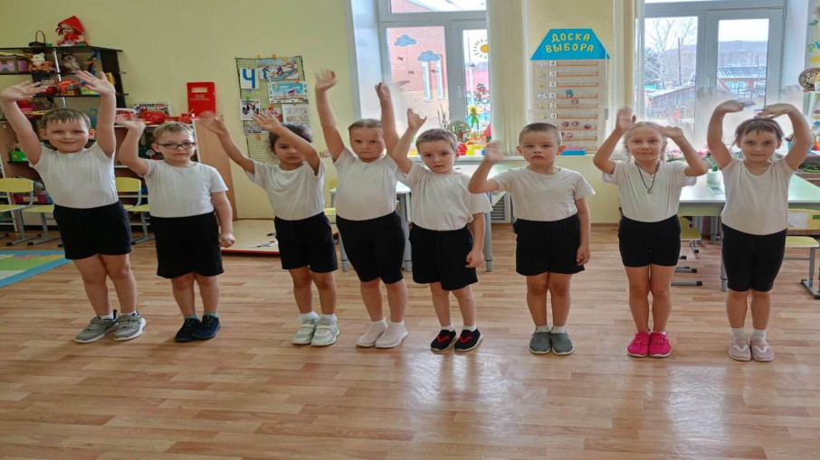 Спортивное развлечение ко Дню космонавтике "Если только захотеть,можно в космос улететь!" Спортивное развлечение ко Дню космонавтике "Если только захотеть,можно в космос улететь!".